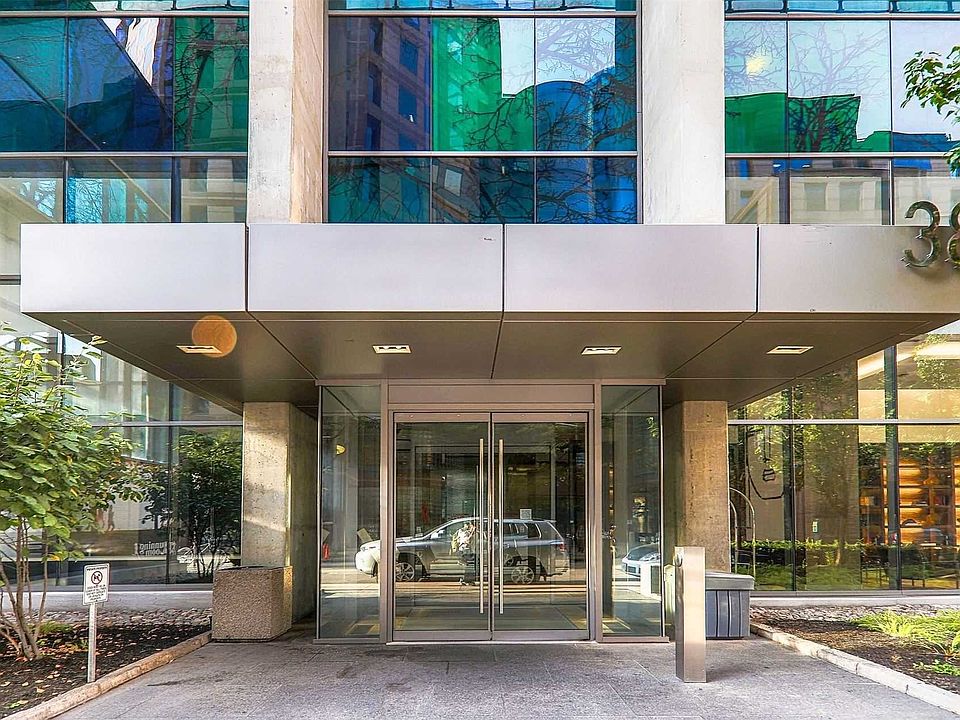 2nd image of 37 Grosvenor St #505