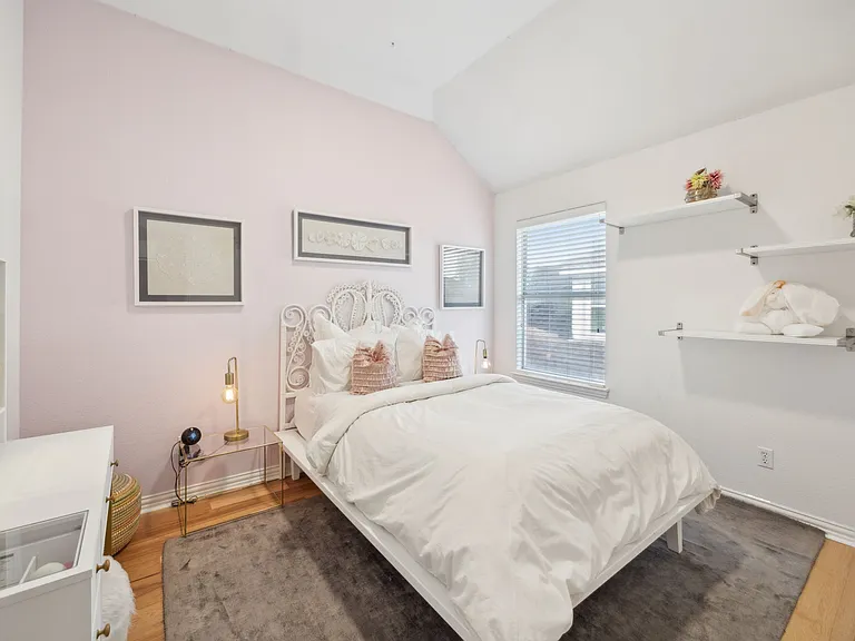 516 Crutcher Xing — Photo 17