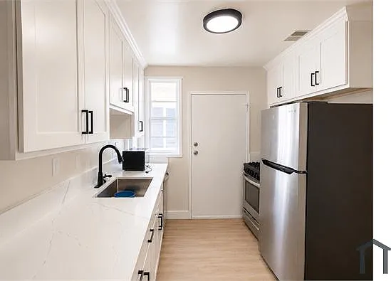 1624 S Saint Andrews Pl #1 — Photo 10