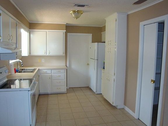 3rd image of 1701 Rosewood St