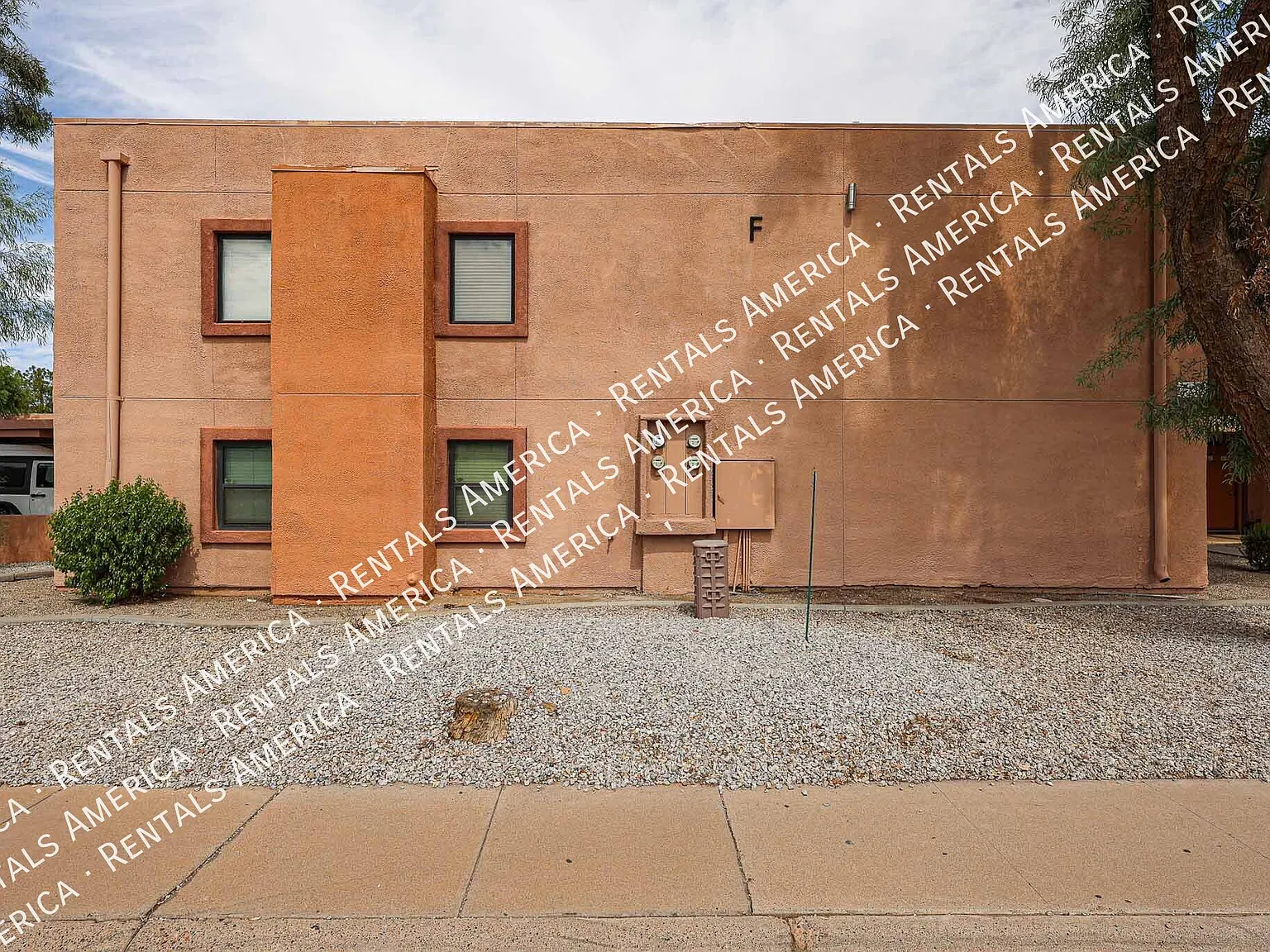 1 bedroom with washer and dryer! — Photo 3