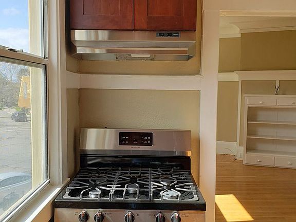 5th image of 5400 College Ave #1