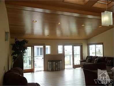 3rd image of 183 Seaspray Way