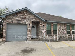 301 E Willingham St #A, Cleburne, TX 76031