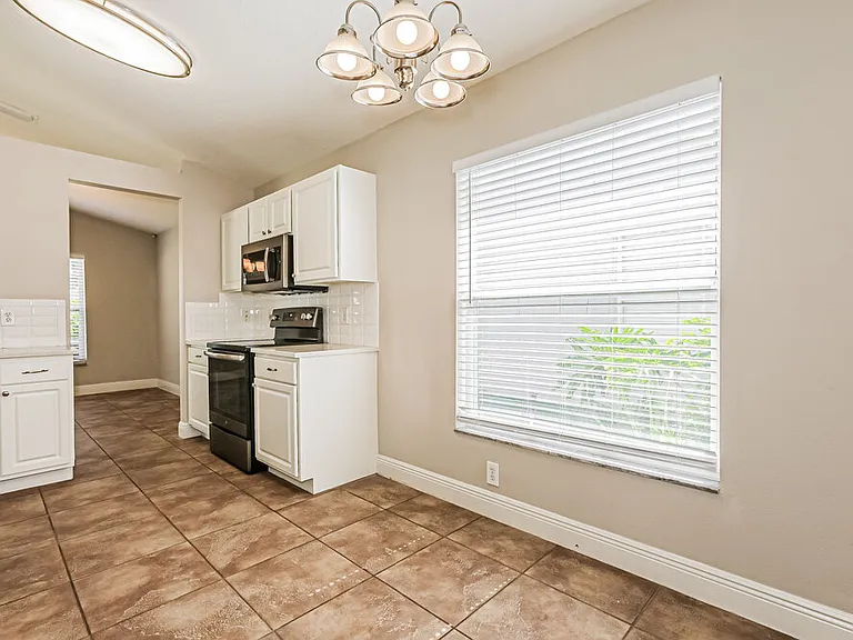 10428 Hunters Haven Blvd — Photo 6