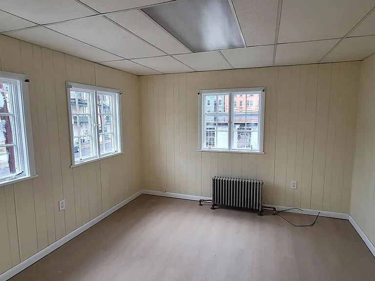123 S 5th St — Photo 29