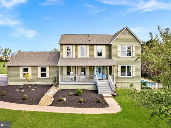 78 Fairview Dr, Charles Town, WV 25414