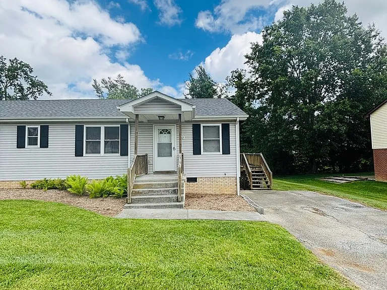 70 Franklin Parke Ct — Photo 1