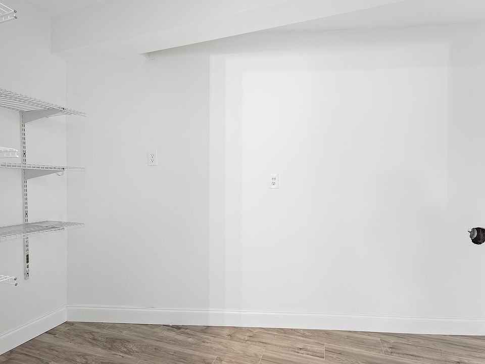 1st image of 3088 SE Morningside Boulevard