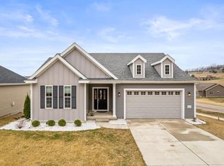 3707 N Hill Point Rd, Cross Plains, WI 53528