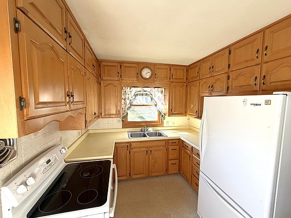 4th image of 406 Deresch St