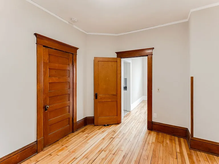 273 W Sturgis St — Photo 13