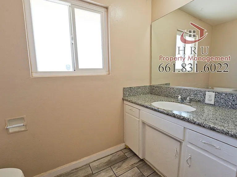 1821 Lacey St — Photo 10