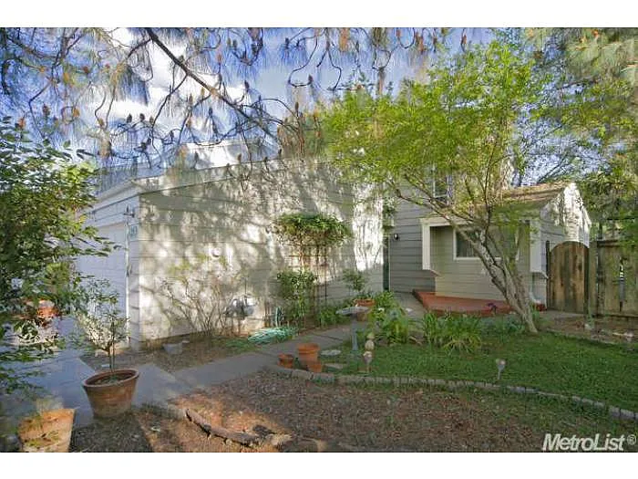 2044 Renoir Ave photo 1