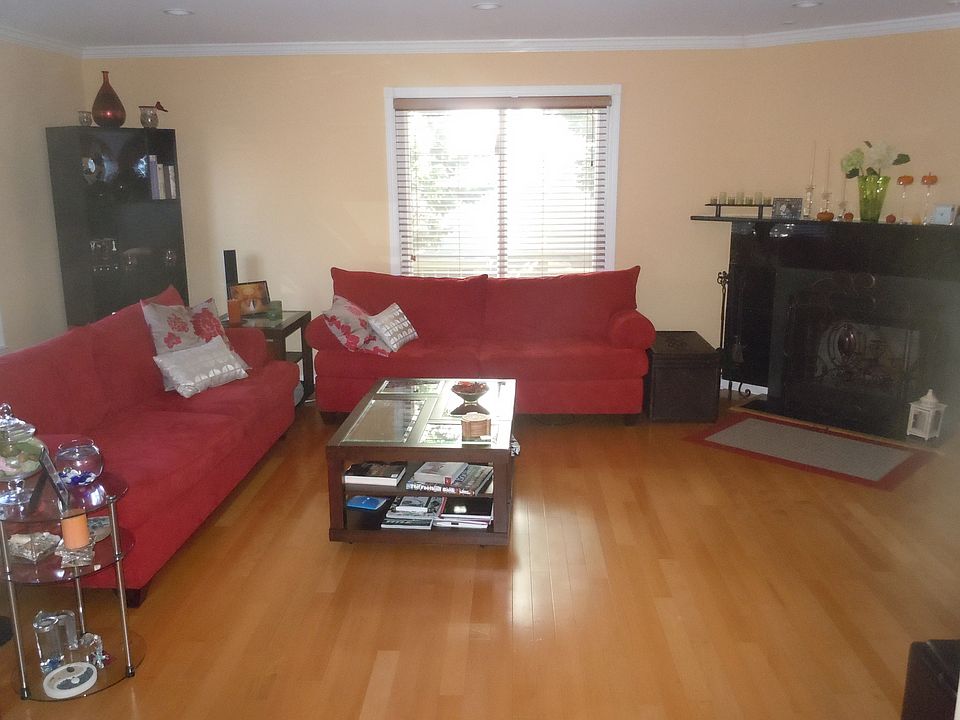 Open Living Room dining area