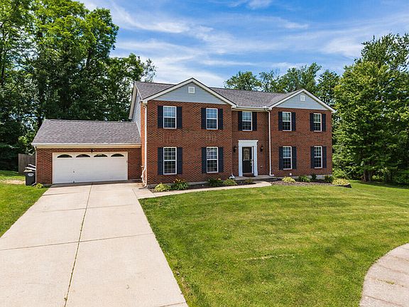 2nd image of 925 Chancellor Ct