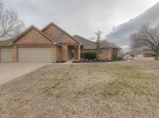 18016 San Mateo Ct, Edmond, OK 73012