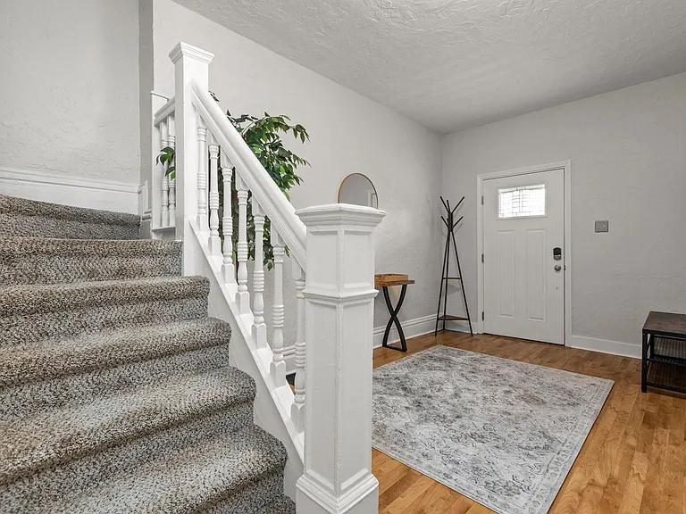 303 Kathleen St — Photo 13