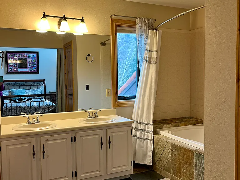225 Eagle Dr #10B — Photo 43