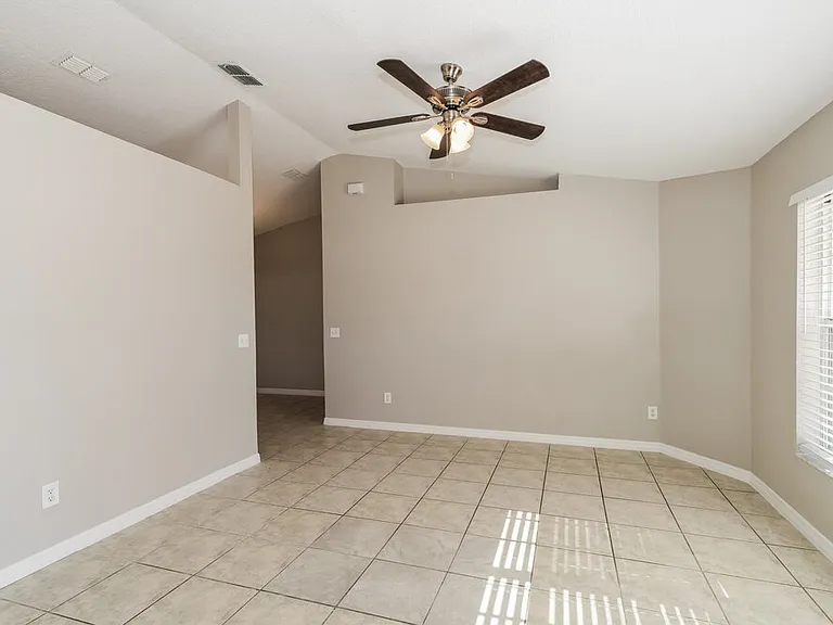 3061 Jordan Heights Ct — Photo 4