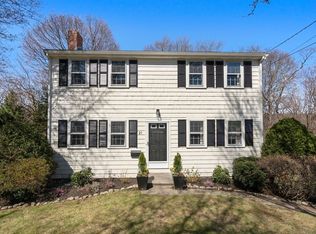 21 Harborview Dr, Hingham, MA 02043