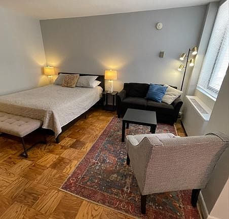 4th image of 522 21st St NW APT 709