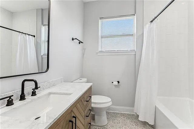 1415 Gordon St — Photo 13