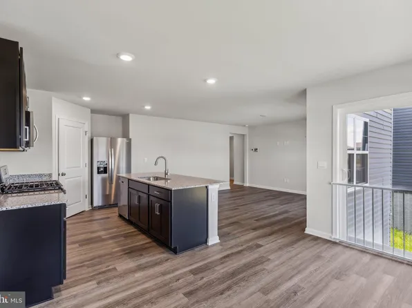 5200 Crooked Ln, Stephens City, VA 22655
