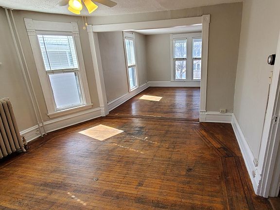 4th image of 2747 Aldrich Ave S #1