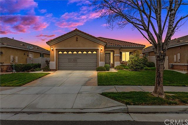 1st image of 5306 Paseo Famosa