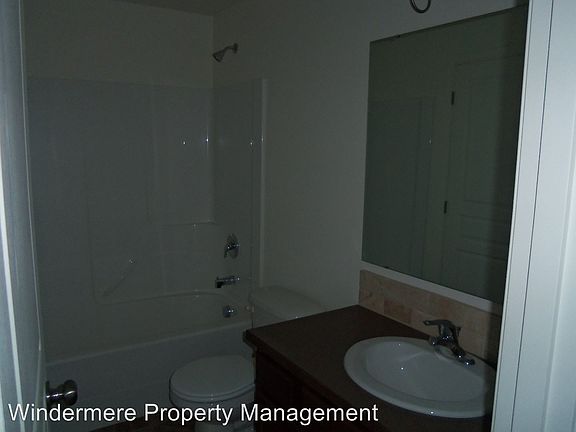 3rd image of 220 Marjorie Pl