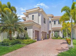 10185 Cameilla St, Pompano Beach, FL 33076