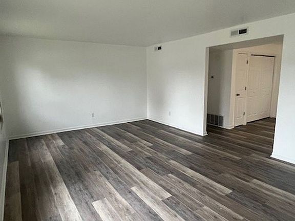 3rd image of 1288 Kenilwood Way