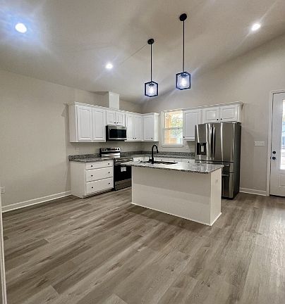 4th image of 17 Lm St