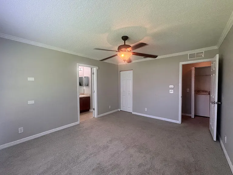 4580 Limerick Dr — Photo 17