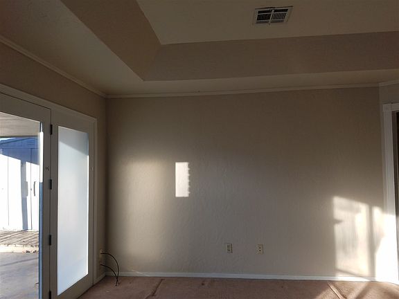 3rd image of 3910 SW Parkridge Blvd