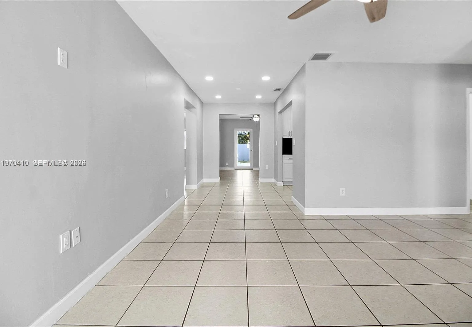 3 bed, 2.0 bath, $3,500 — Photo 3
