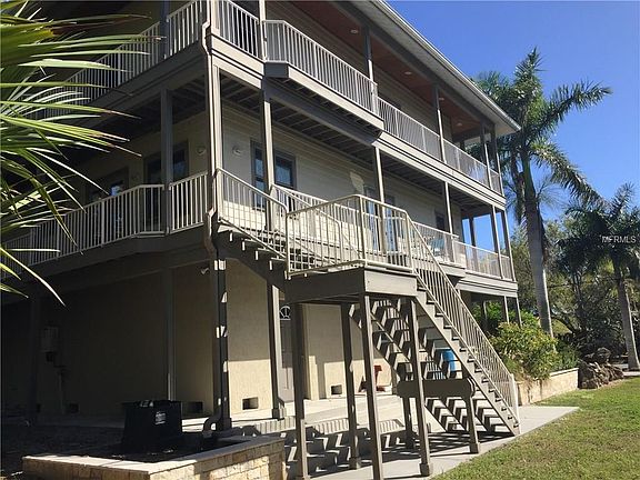 5th image of 46 Shoreland Dr