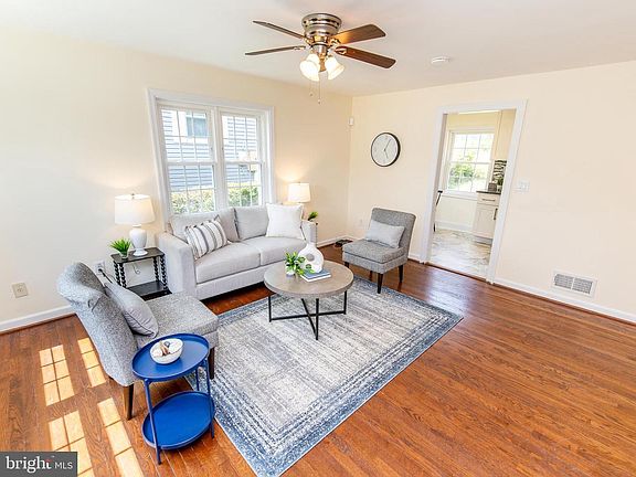 2nd image of 5014 N Englewood Dr