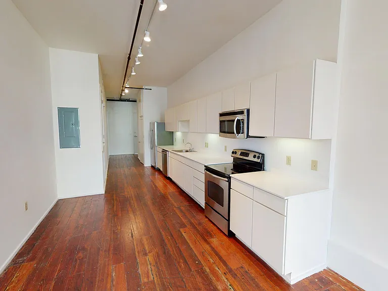 509 Baronne St #101 — Photo 20
