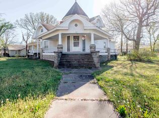 403 W Randolph St, Howard, KS 67349