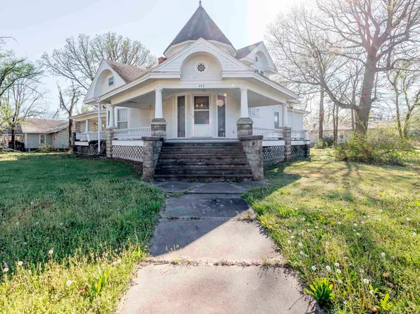 403 W Randolph St, Howard, KS 67349
