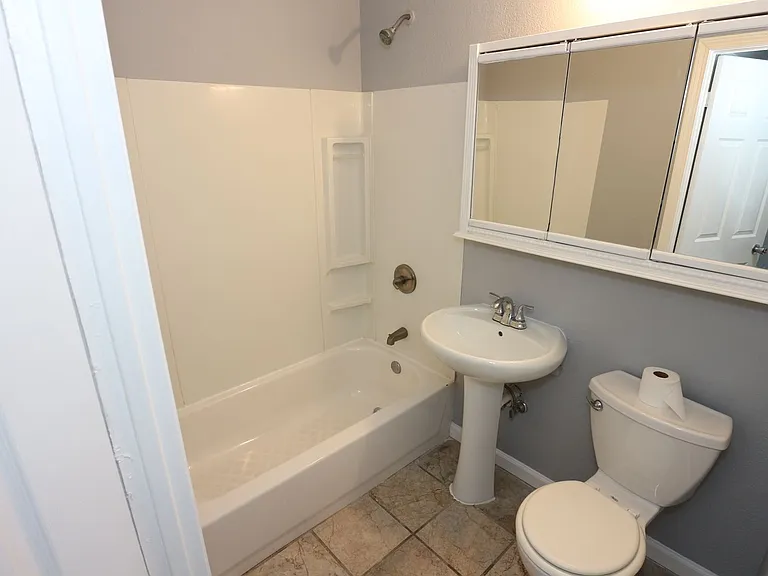 753 N Arnolda Ave — Photo 11