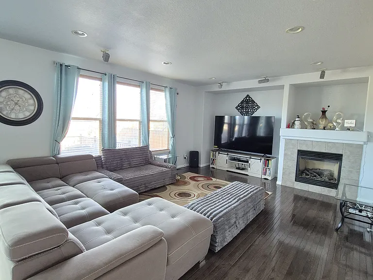 4441 S Johnson Ct — Photo 3