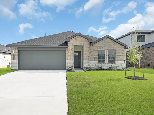 711 Heaven Dr, Beasley, TX 77417