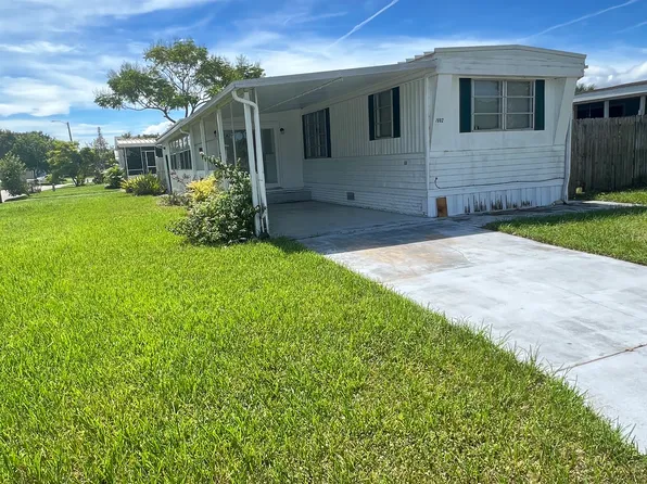 2002 Hickorywood Dr, South Daytona, FL 32119