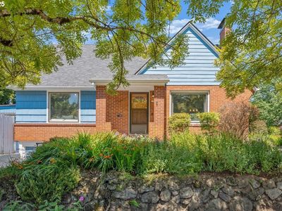 5755 SE Lincoln St, Portland, OR, 97215