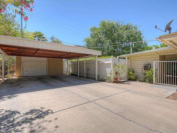 3rd image of 527 W San Juan Ave