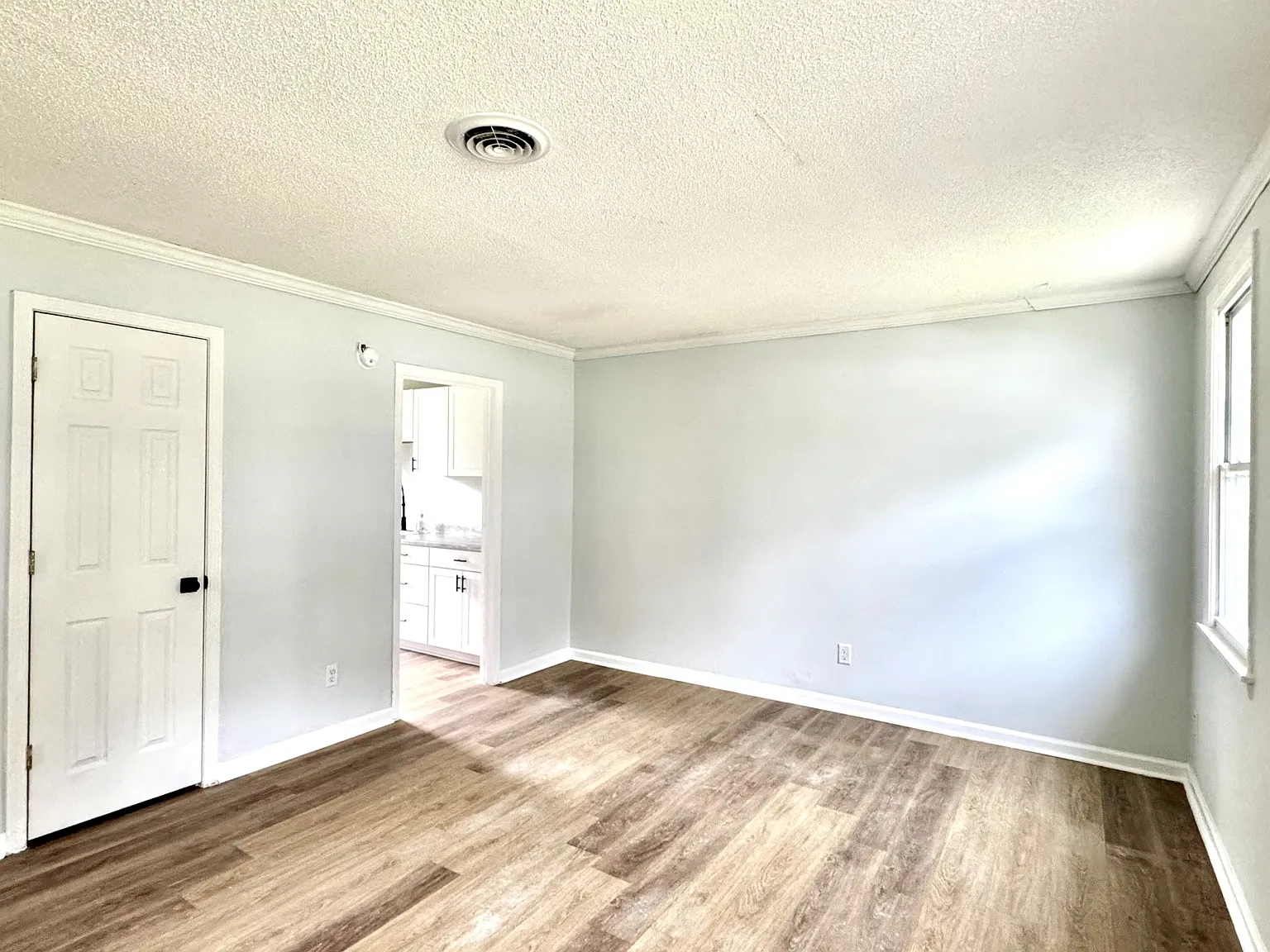 1222 Davis Street - 1 — Photo 2