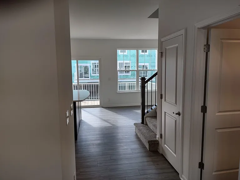 1039 Atterberg Rd — Photo 9